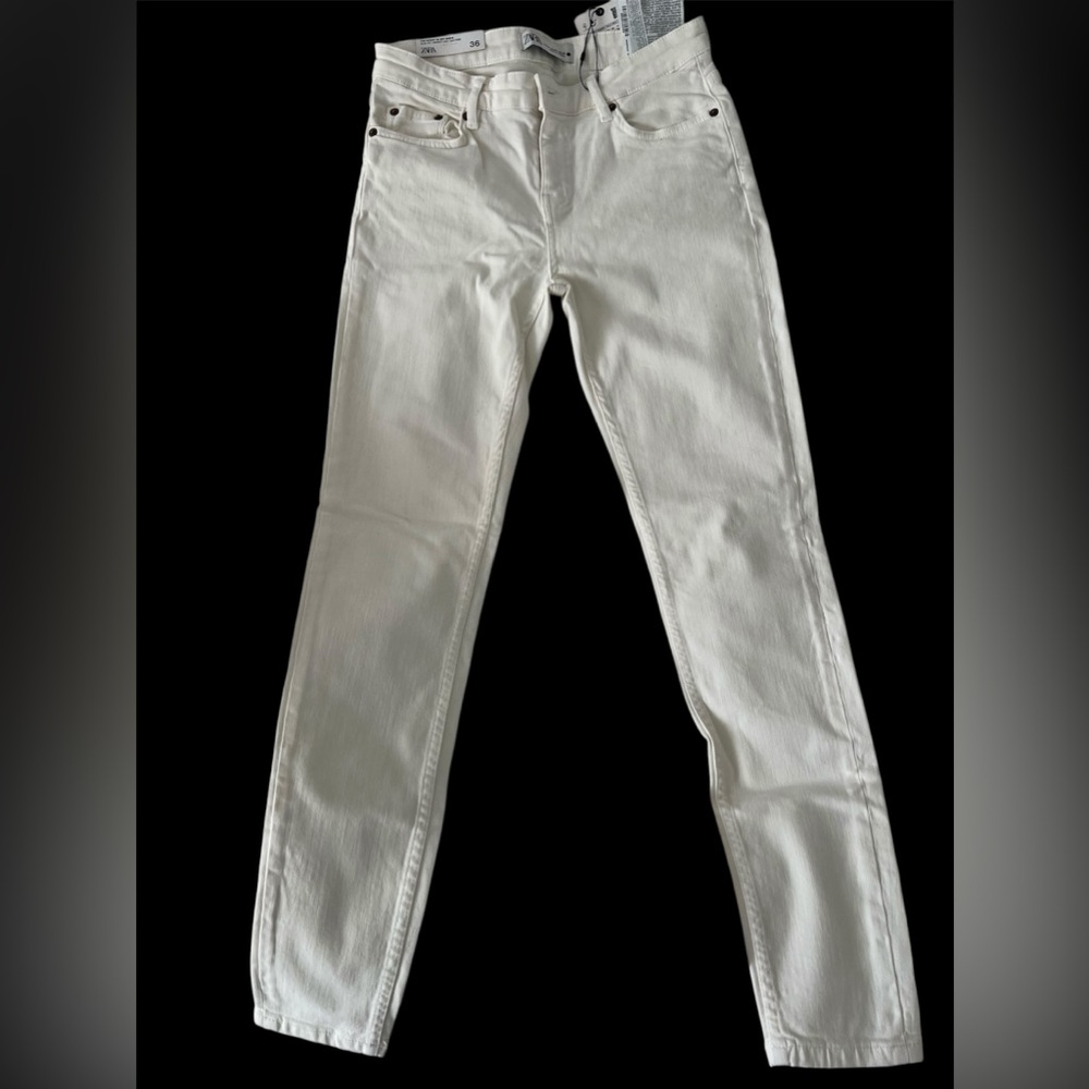 ❗️NEW❗️. ZARA Jeans White Size 4